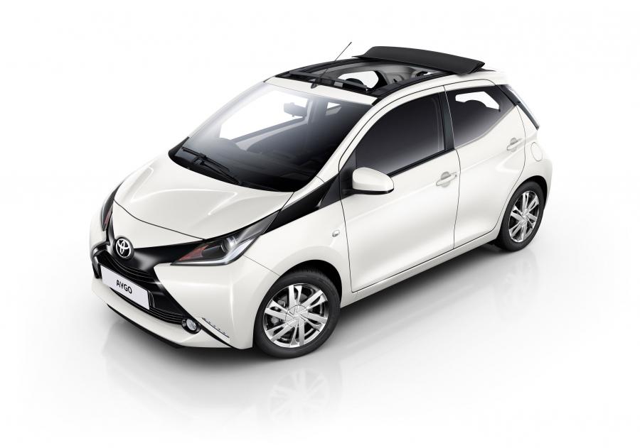 Toyota Aygo x-wave 5-Door 2015 года  (фото 3 из 3)